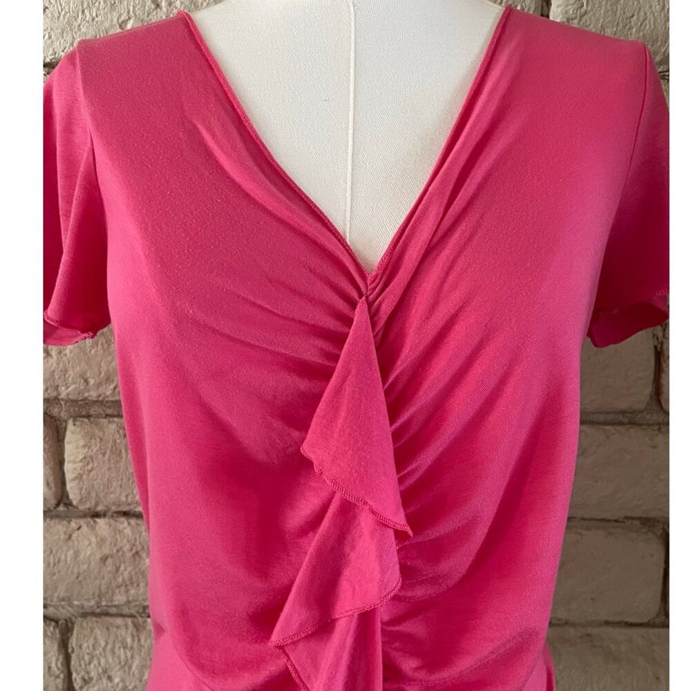 Banana Republic Pink Ruffle Front V-Neck Blouse - Short Sleeve Size Medium - Picture 4 of 5